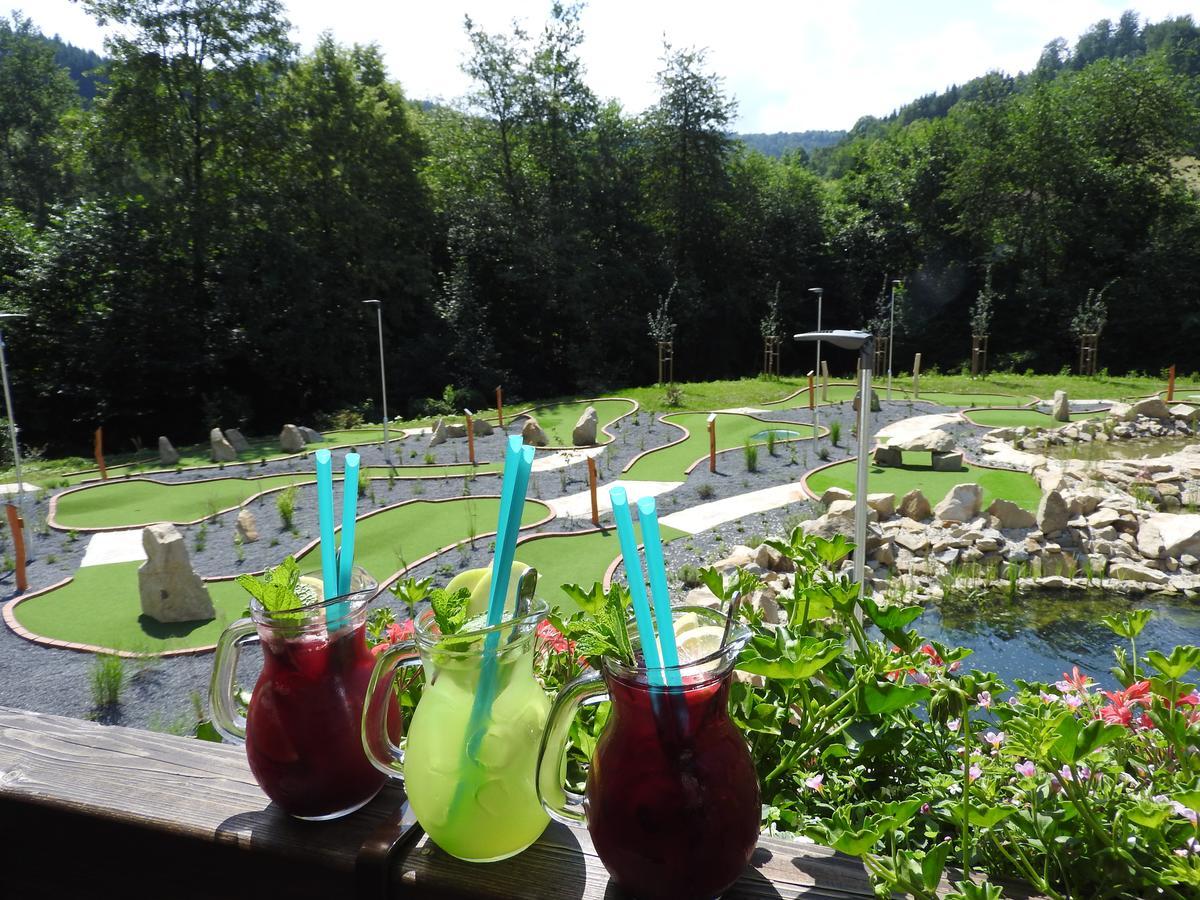 Hotel A Restaurace U Vychopnu Vsetín Zewnętrze zdjęcie